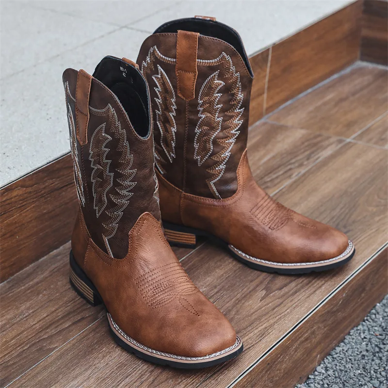 Bota Masculina Western Cano Alto – Estilo Cowboy Retrô com Bordado e Bico Largo